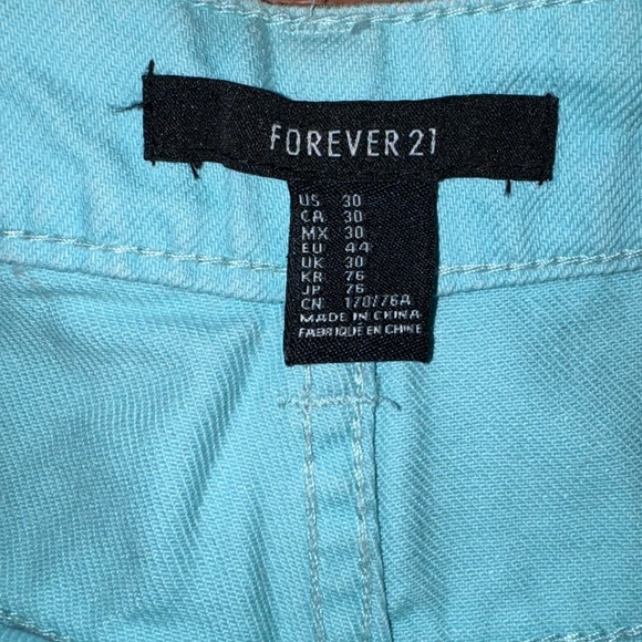 Forever 21 Mint Green Distressed/Ripped Cuffed Denim Shorts Size 30 - Picture 7 of 13